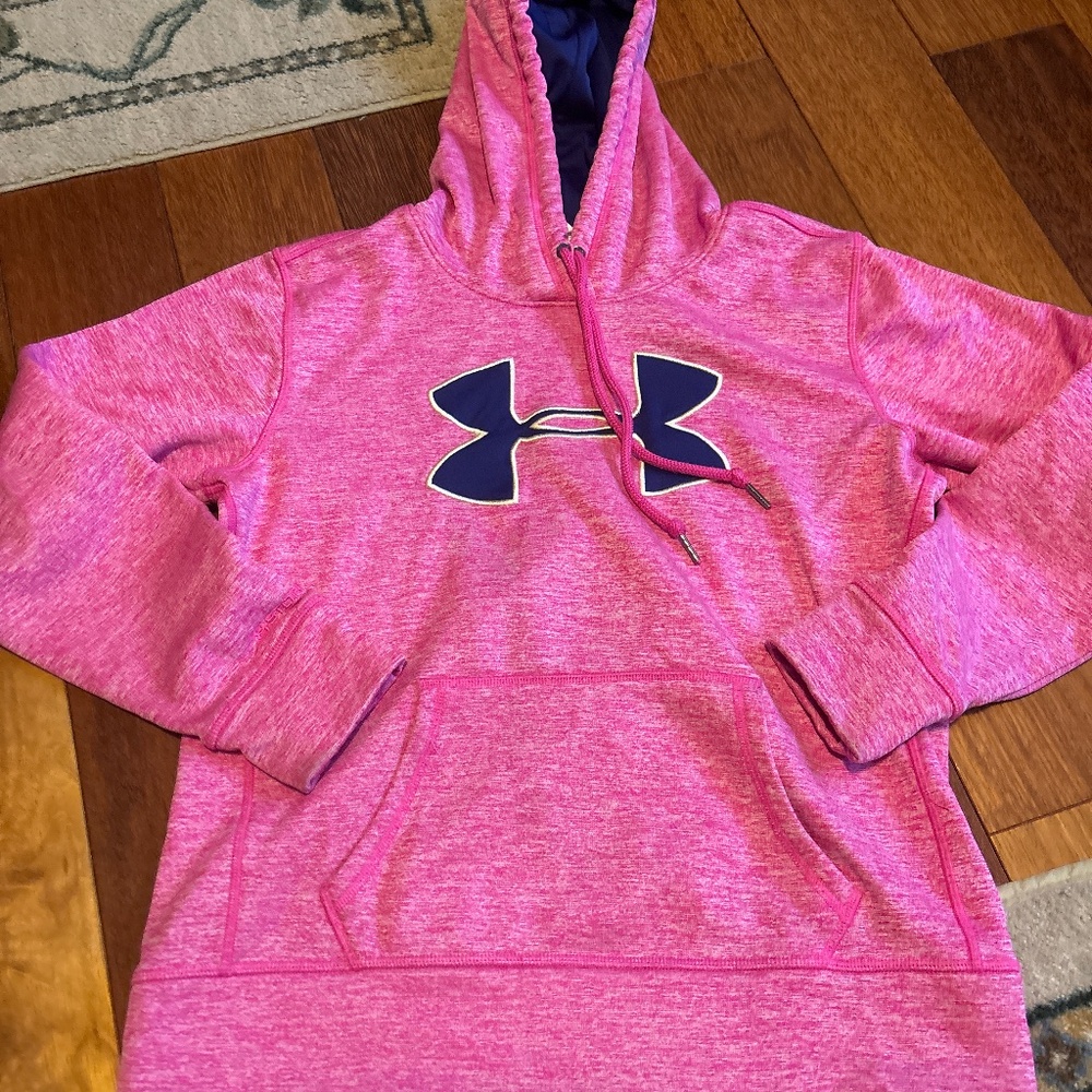 Under Armour sweatshirt - size S